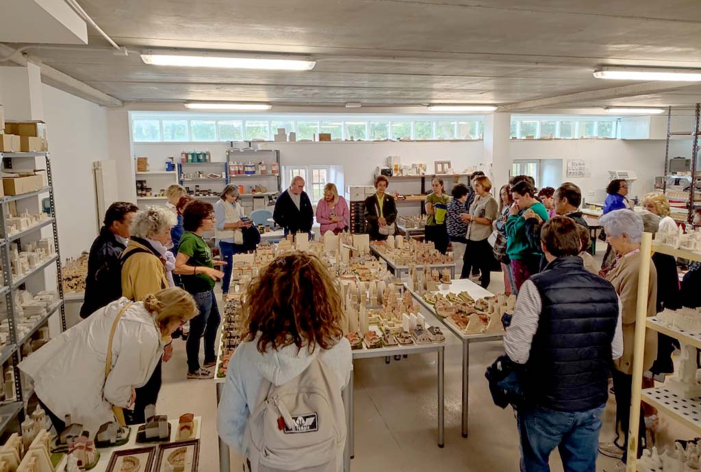 Visita taller Ornamentos Arquitectónicos. Plataforma de Voluntariado de Palencia. Septiembre 2023