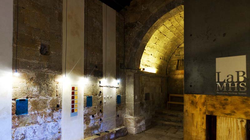 Laboratorio MHSLab en ermita romanica de Canduela (interior)